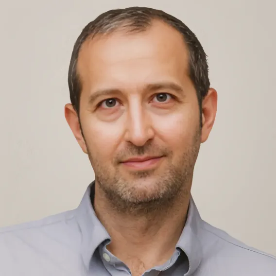 Ilia Murtazashvili Headshot