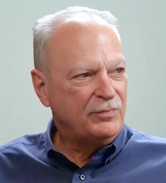 Martin Gurri Headshot