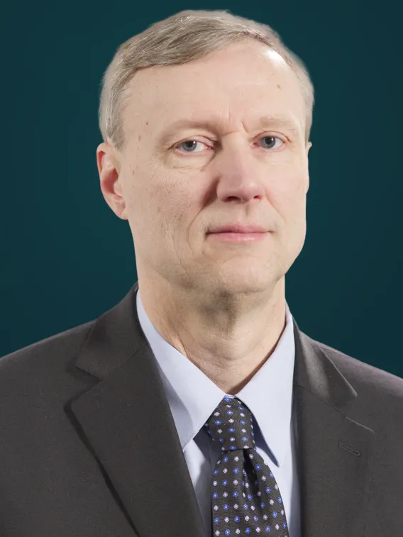 Scott Sumner Headshot