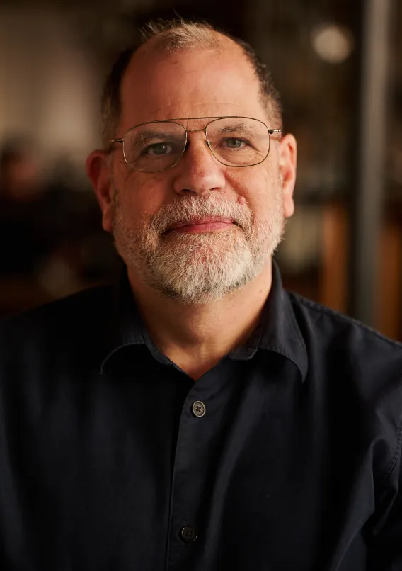 Tyler Cowen Headshot
