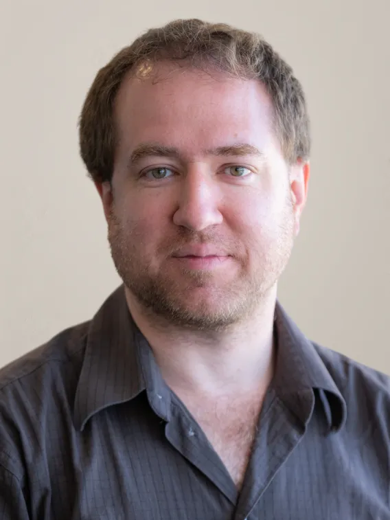 Oliver Traldi Headshot