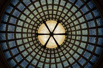 stained-glass-1589648_1920.jpg