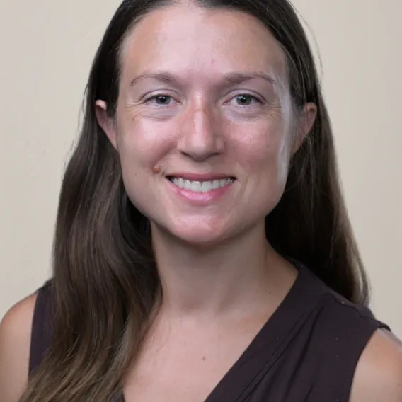 Carolina Binder Headshot